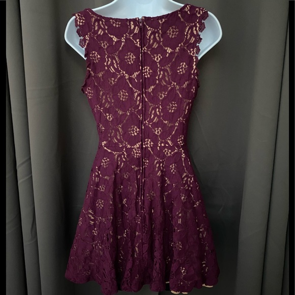 Juniors dress - Picture 2 of 3